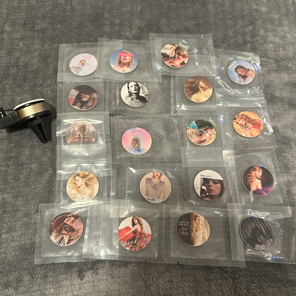 CAR VENT CLIP- Record Player Air Freshener - Picture 3 of 4